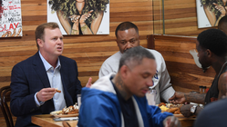 Spencer Pratt stops at iconic LA restaurant on Election Day, vows to make city 'streets safe again' Optometrist Canberra